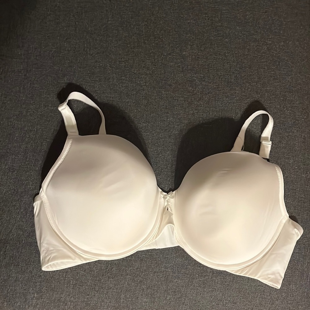 TORRID 360 BACK SMOOTHING BRA